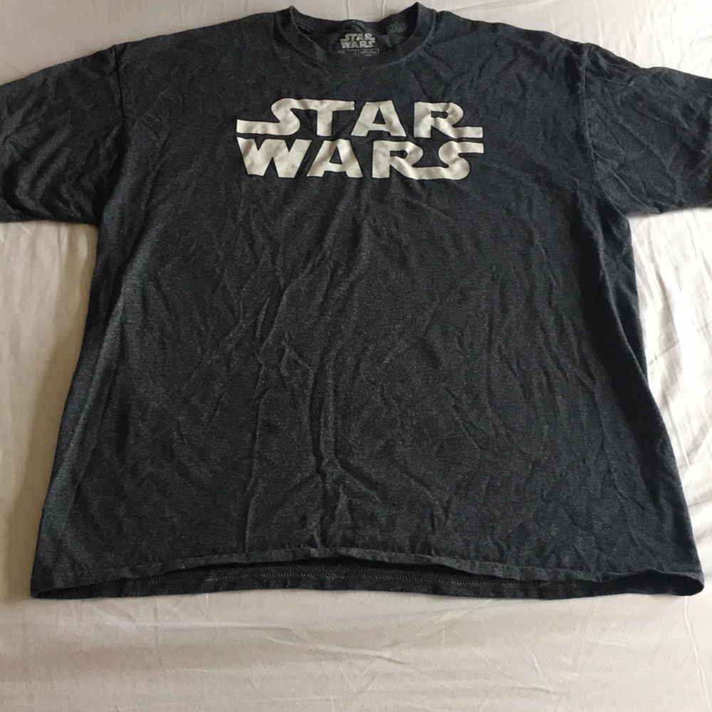 Men’s XL “Star Wars” logo tee